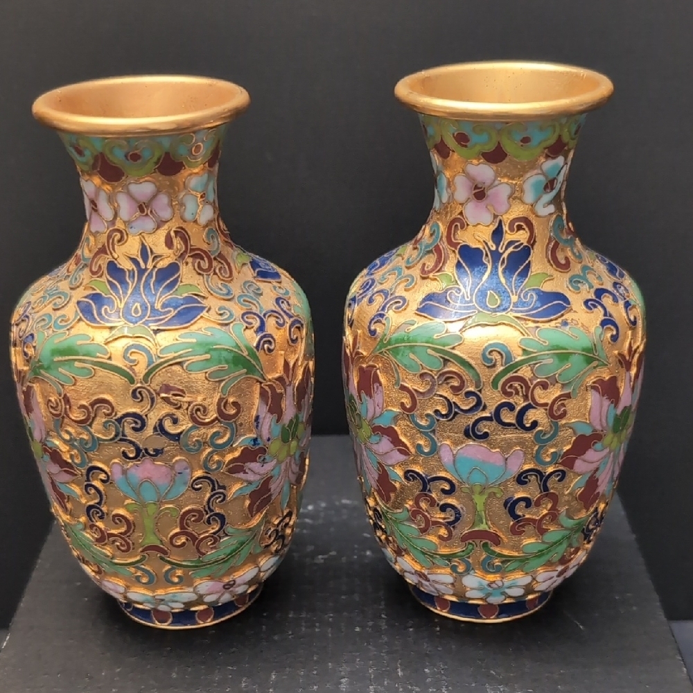 VGT, Chinese Multi-colored Mini Cloisonne Vases.